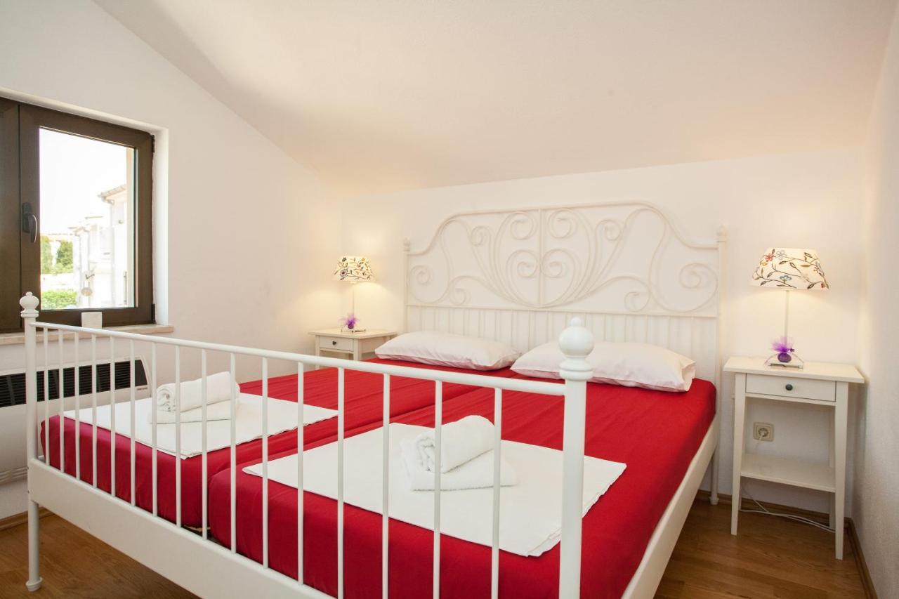Apartments Dino Krk Town Exterior photo